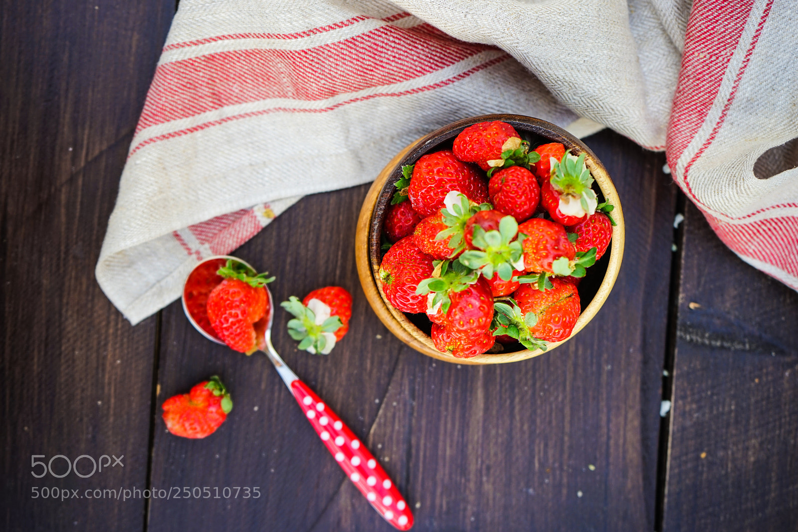 Sony a7 sample photo. Fresh organic strawberries photography
