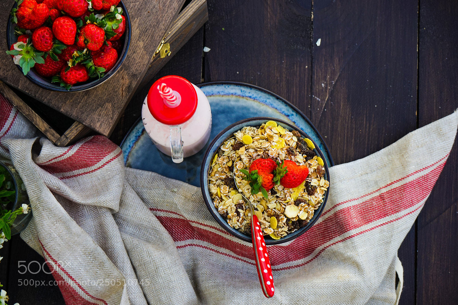Sony a7 sample photo. Summer breakast with strawberries photography