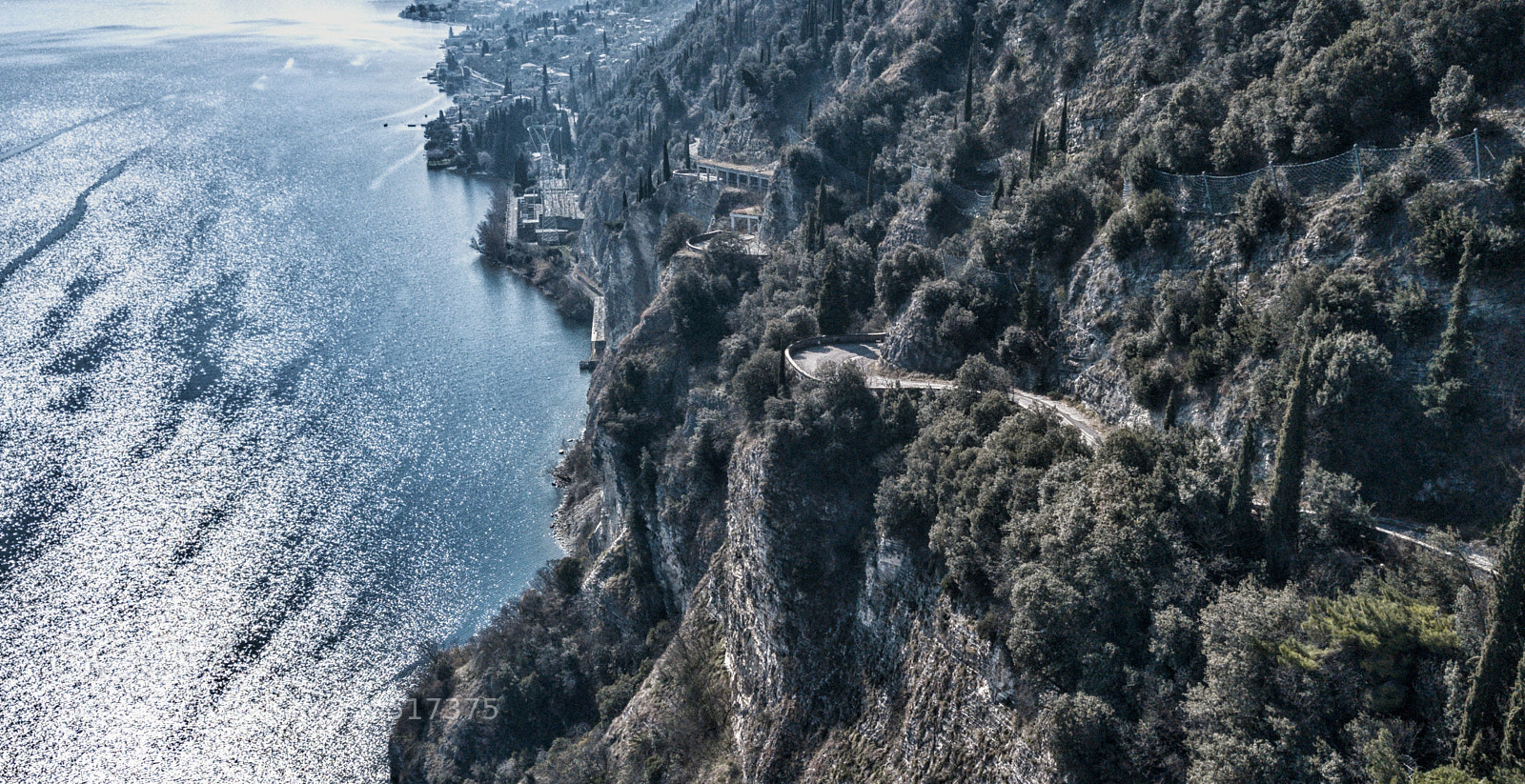 DJI FC220 sample photo. My garda lake photography