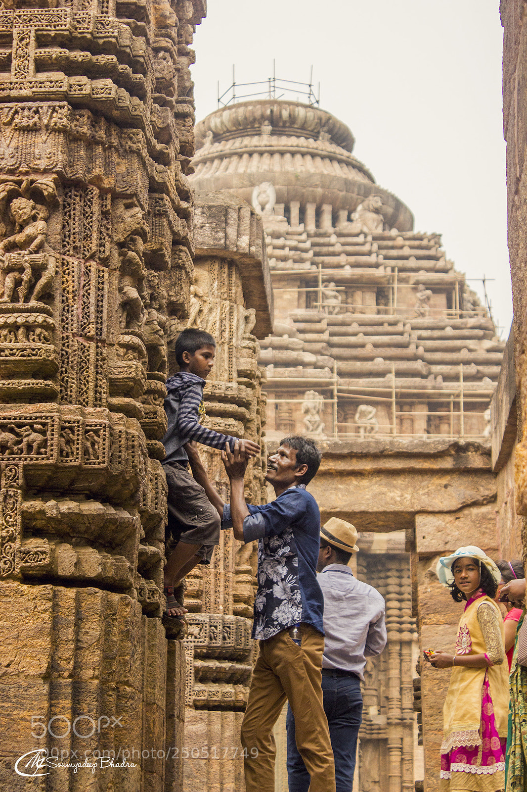 Canon EOS 600D (Rebel EOS T3i / EOS Kiss X5) sample photo. Konark sun temple photography