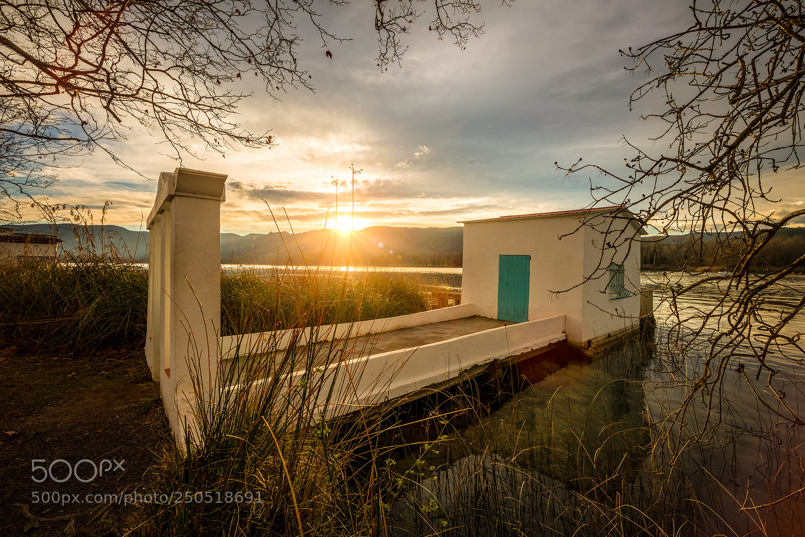 Canon EOS 5D Mark IV sample photo. Sunset in the lake photography
