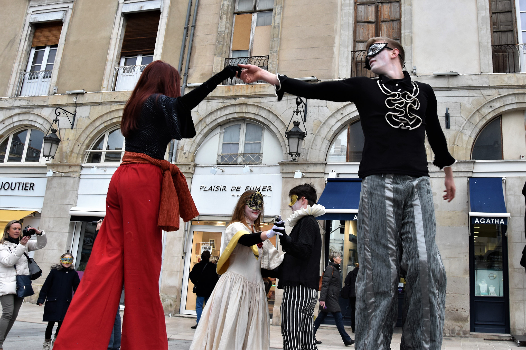 Nikon D5600 sample photo. Castres animation -  engagement photography