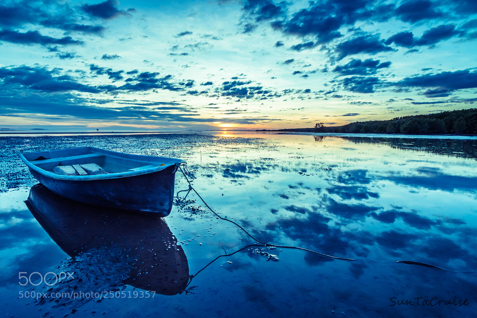 Nikon D7200 sample photo. Boat in the evening. photography