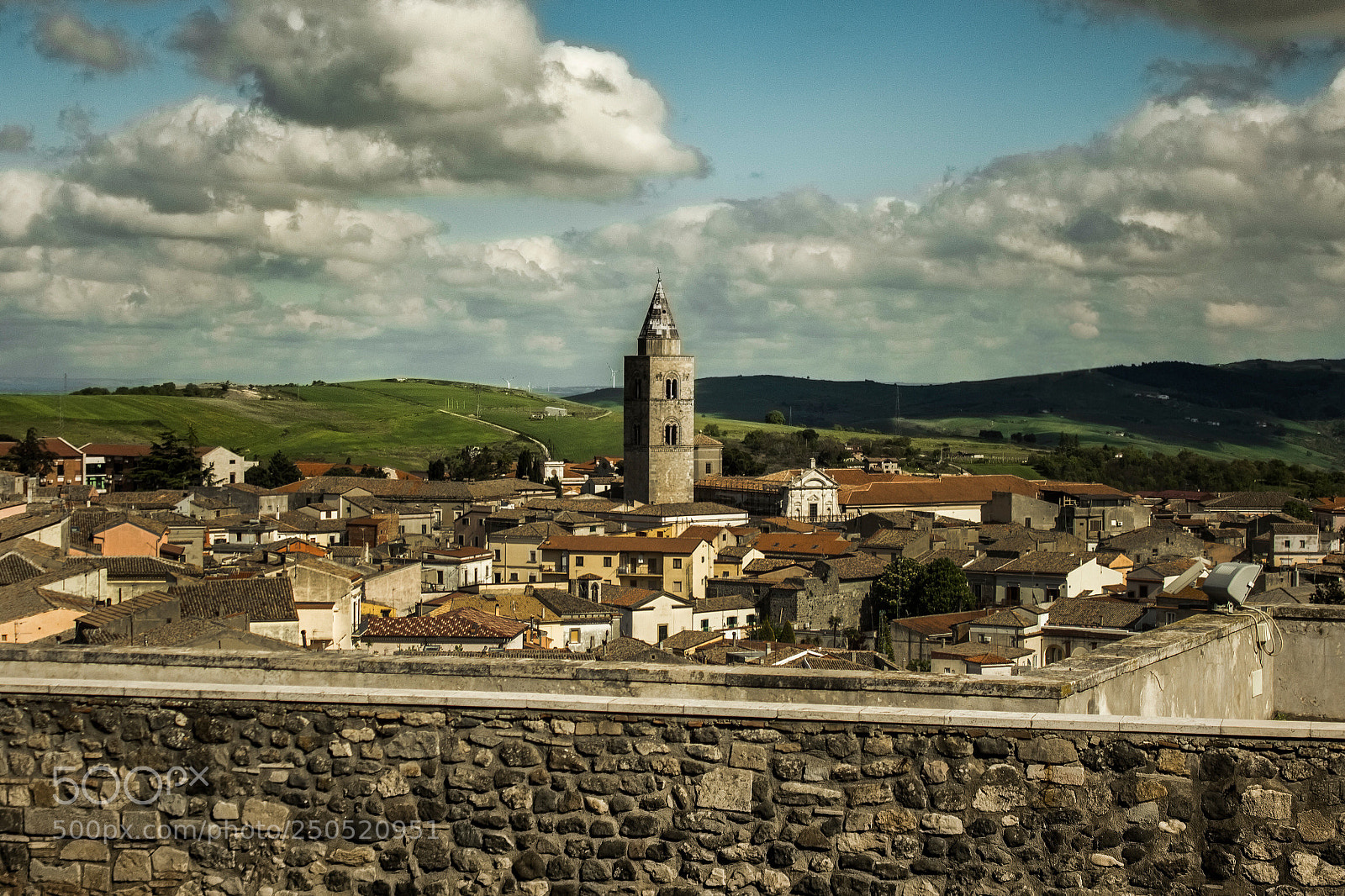 Canon EOS 550D (EOS Rebel T2i / EOS Kiss X4) sample photo. Melfi, italy photography