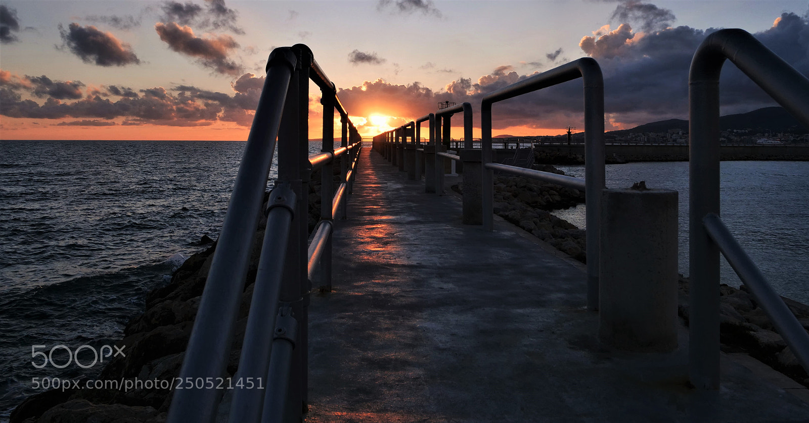 Panasonic Lumix DC-GH5 sample photo. Portixol pier photography
