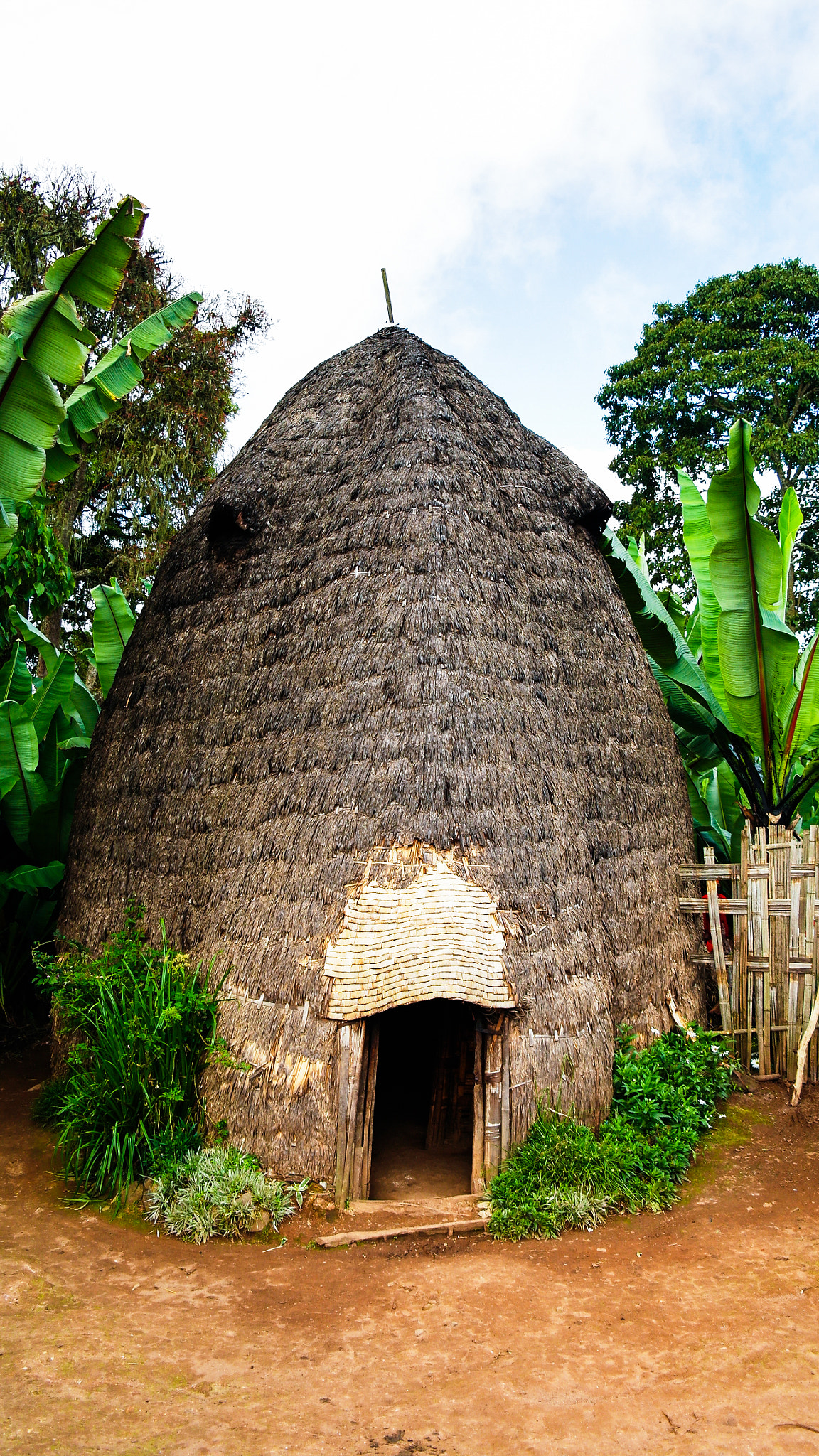 Samsung NX11 sample photo. Traditional dorze tribe house in chencha ethiopia photography