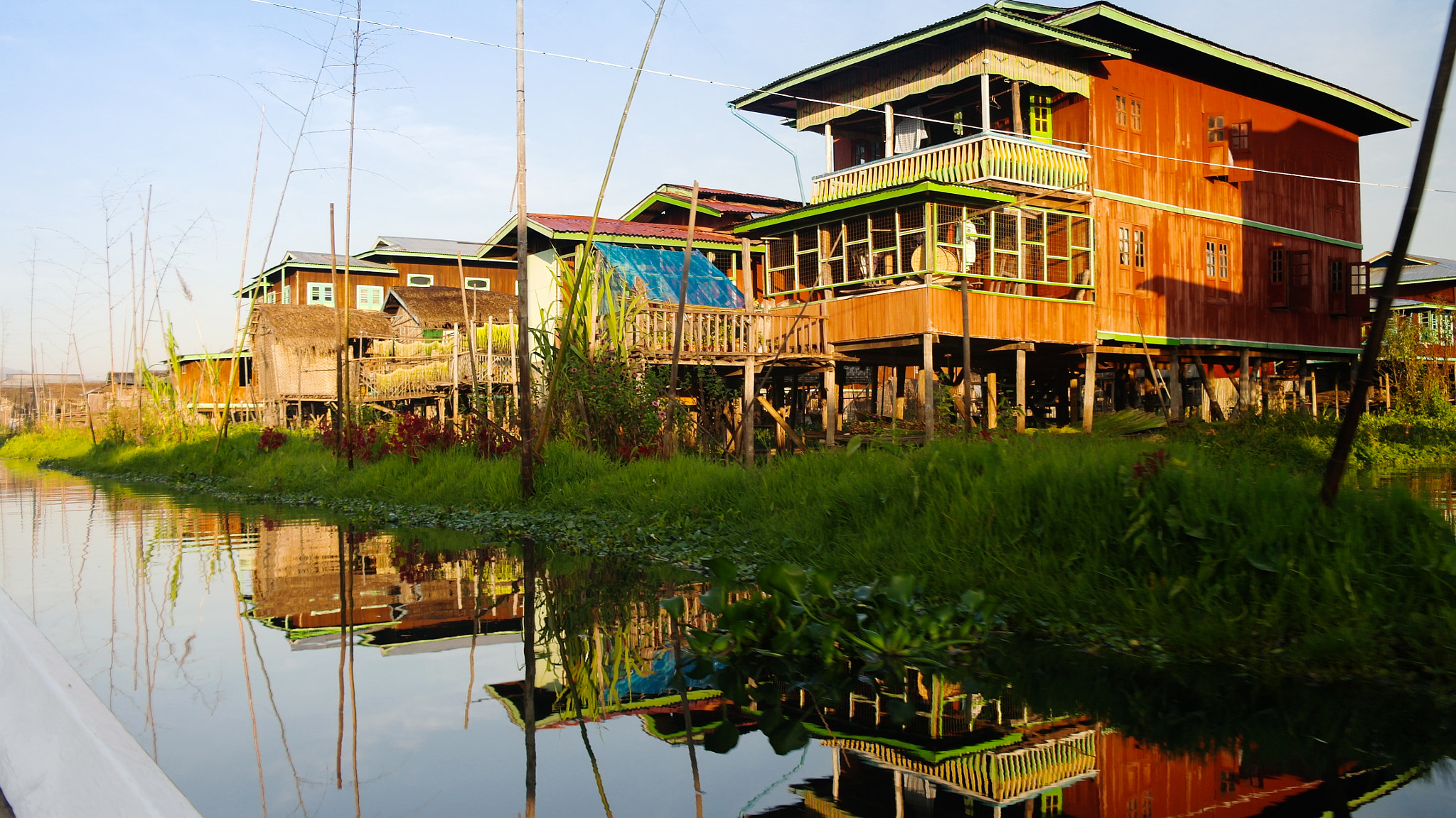 Samsung NX11 sample photo. Traditional houses on stilts in inle lake myanmar photography