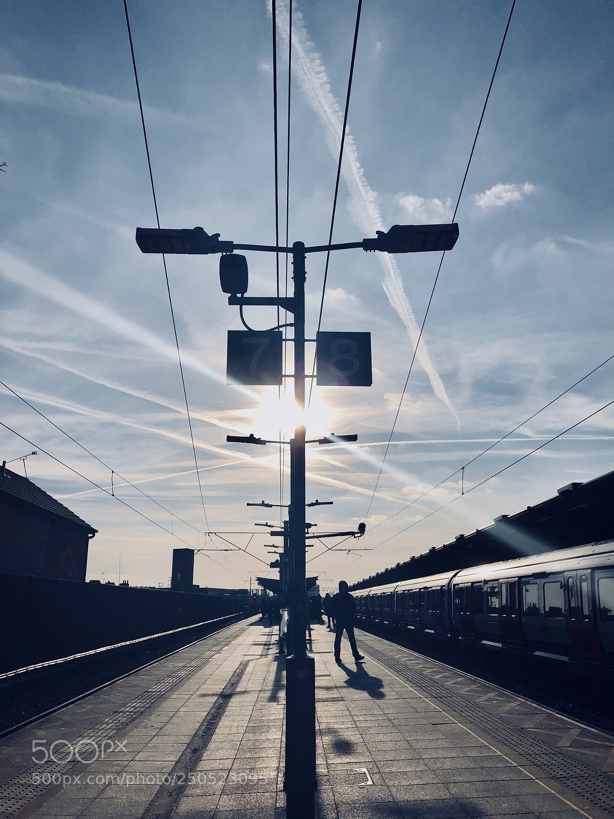 Apple iPhone X sample photo. Waiting photography