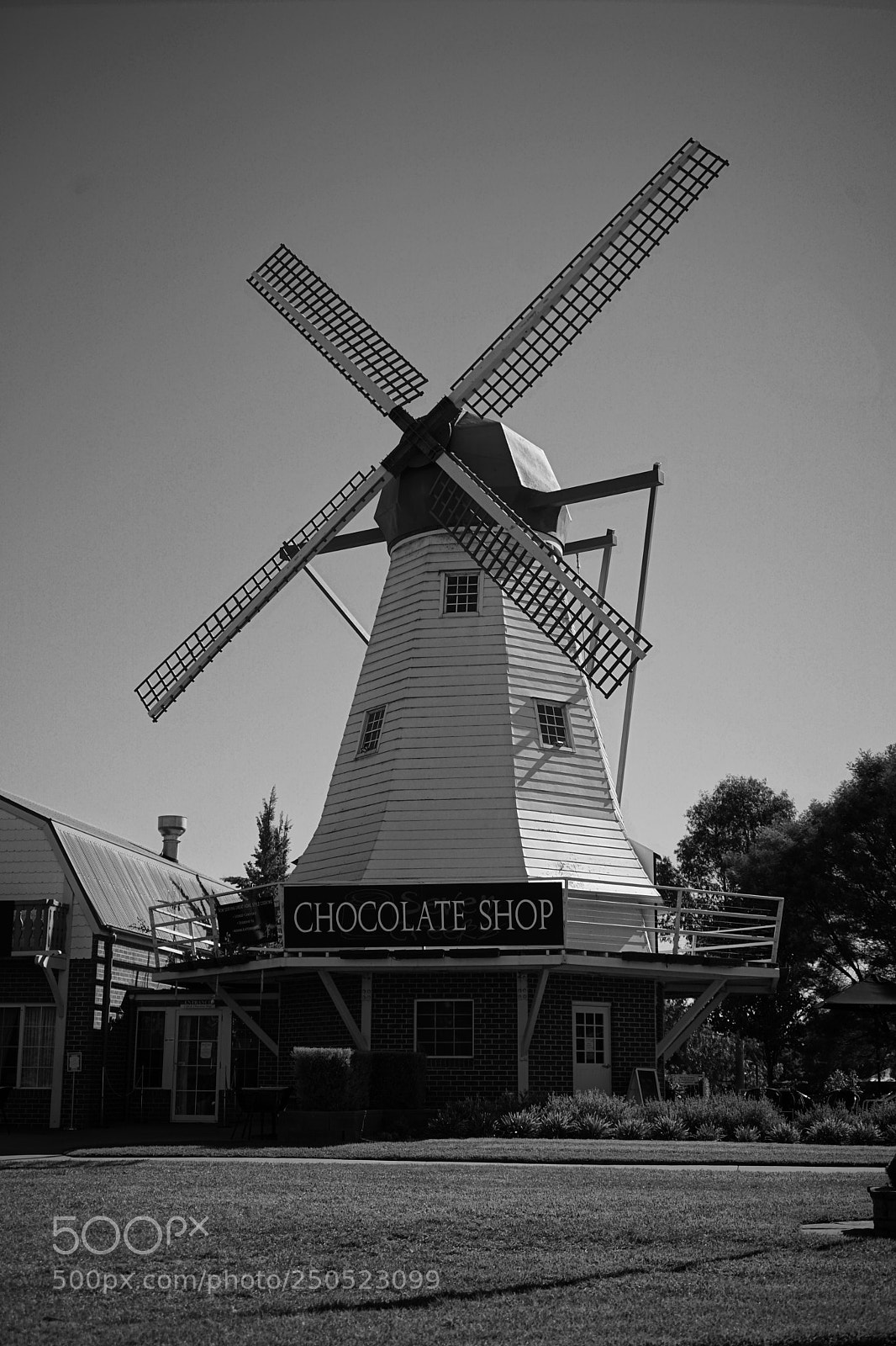 Sony a7 II sample photo. Windmill cafe photography