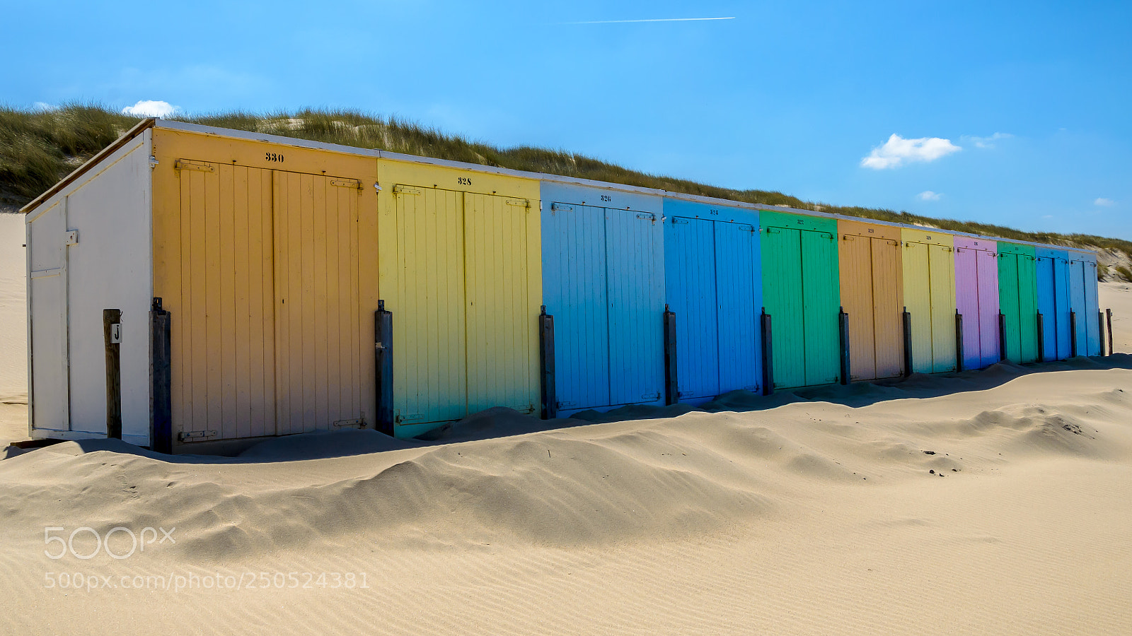 Nikon D5100 sample photo. Beach cabins photography