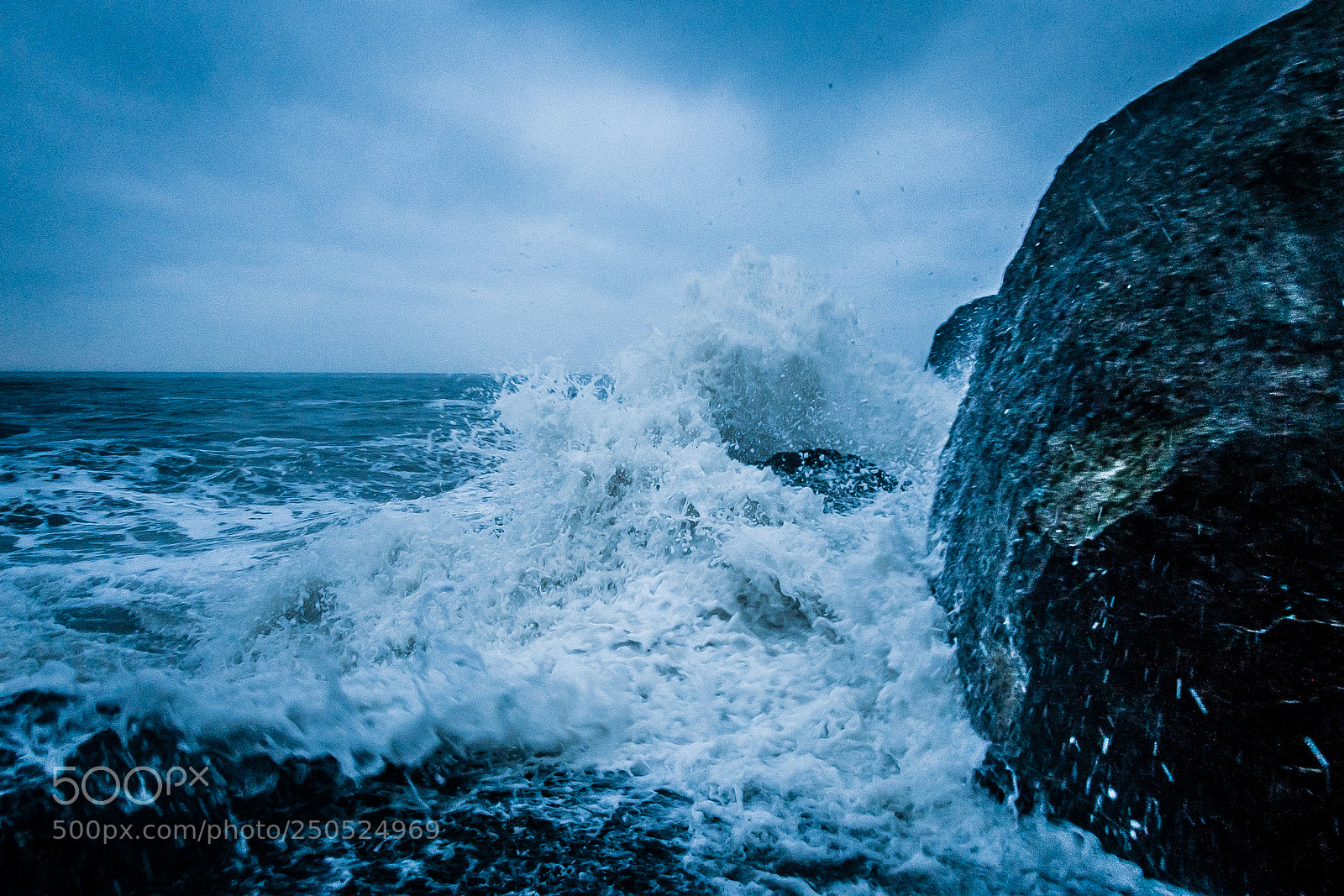 Canon EOS-1D Mark III sample photo. Solid as a rock photography