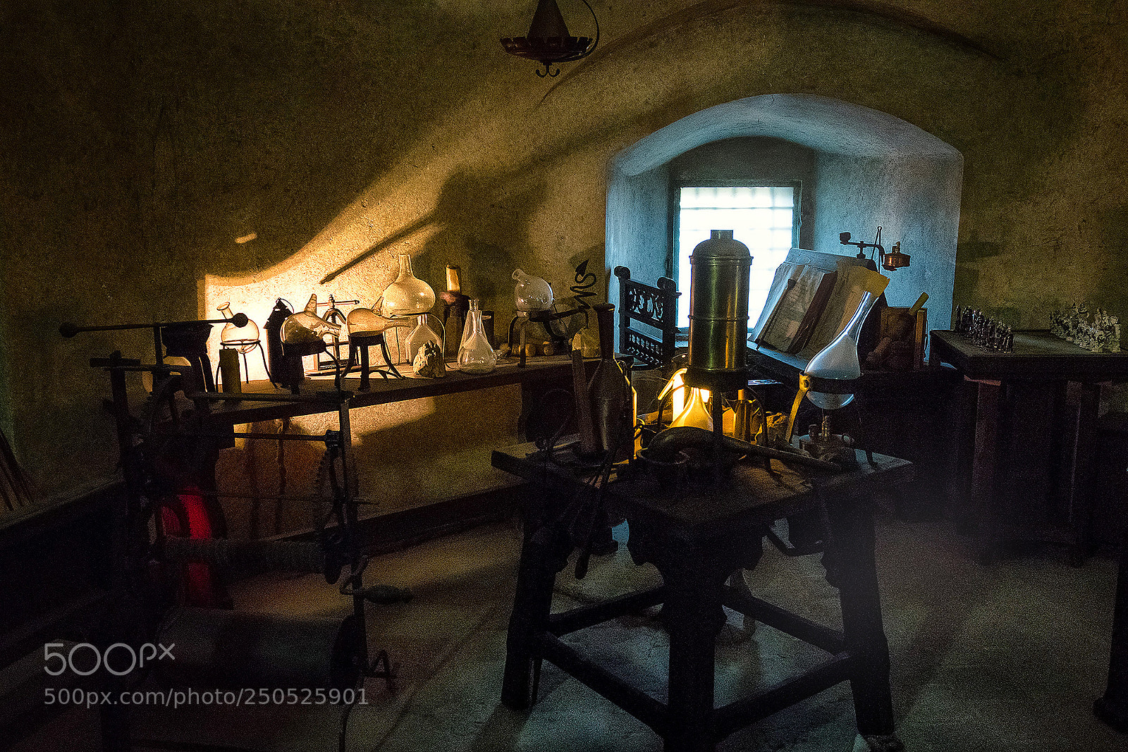 Canon EOS 80D sample photo. Alchemistic laboratory photography