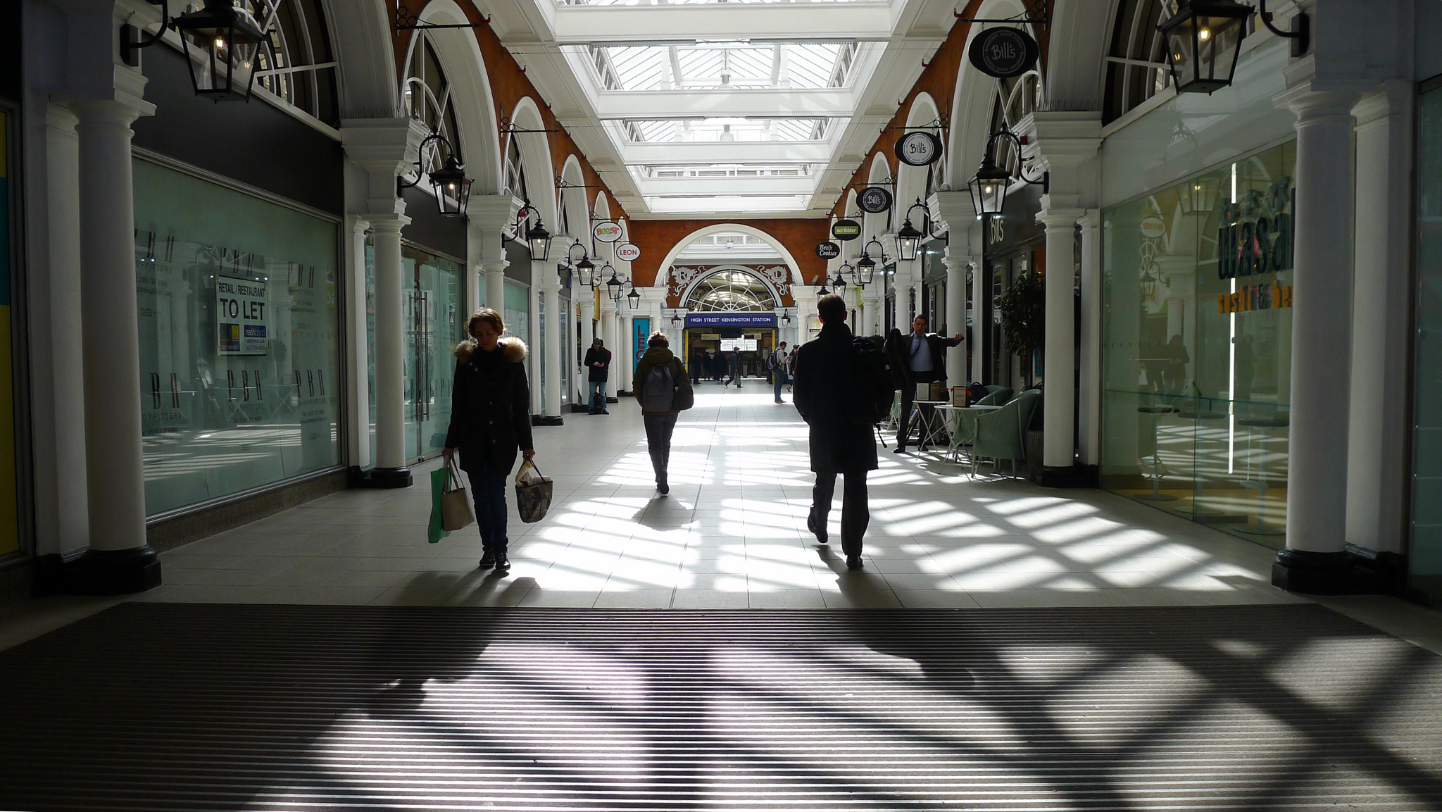 Panasonic Lumix DMC-LX5 sample photo. Slingshot diaries : bumpin till sunset - wes montgomery.high street kensington  photography