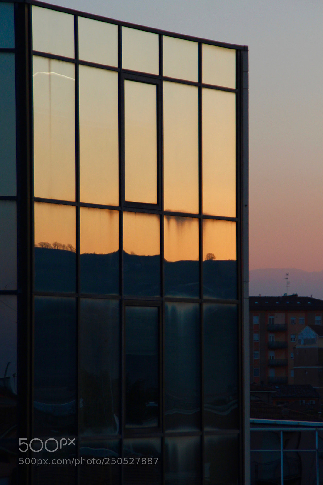Canon EOS 600D (Rebel EOS T3i / EOS Kiss X5) sample photo. Sunset in a frame photography