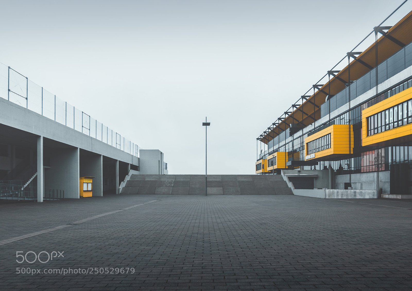 Canon EOS 600D (Rebel EOS T3i / EOS Kiss X5) sample photo. • tivoli aachen photography