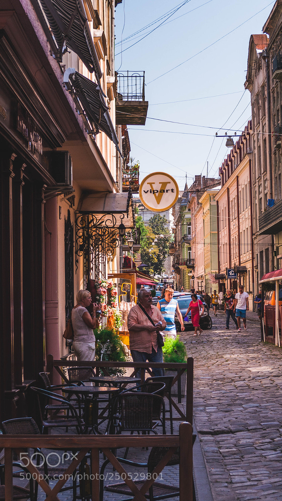 Olympus OM-D E-M10 II sample photo. Lviv street photography