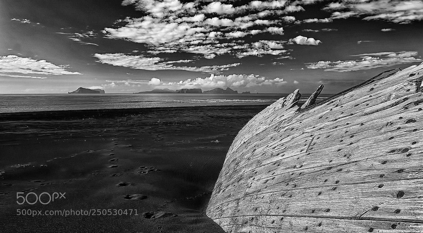 Nikon D7000 sample photo. Old boat and black photography