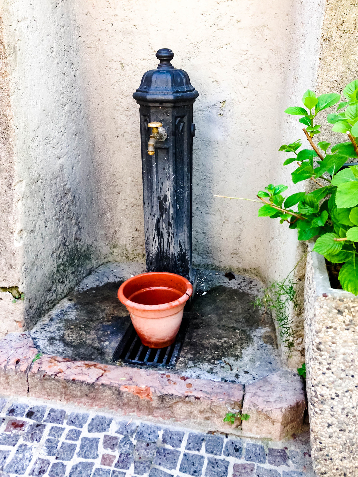 Apple iPhone 5 sample photo. Outdoor hydrant with drinking photography