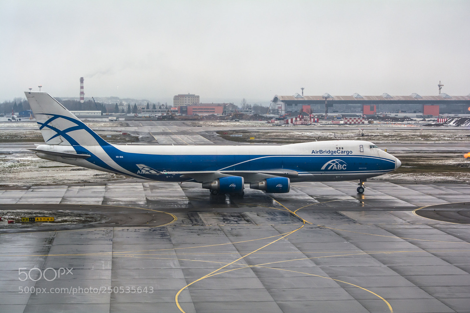 Nikon D5200 sample photo. 747 crossing photography