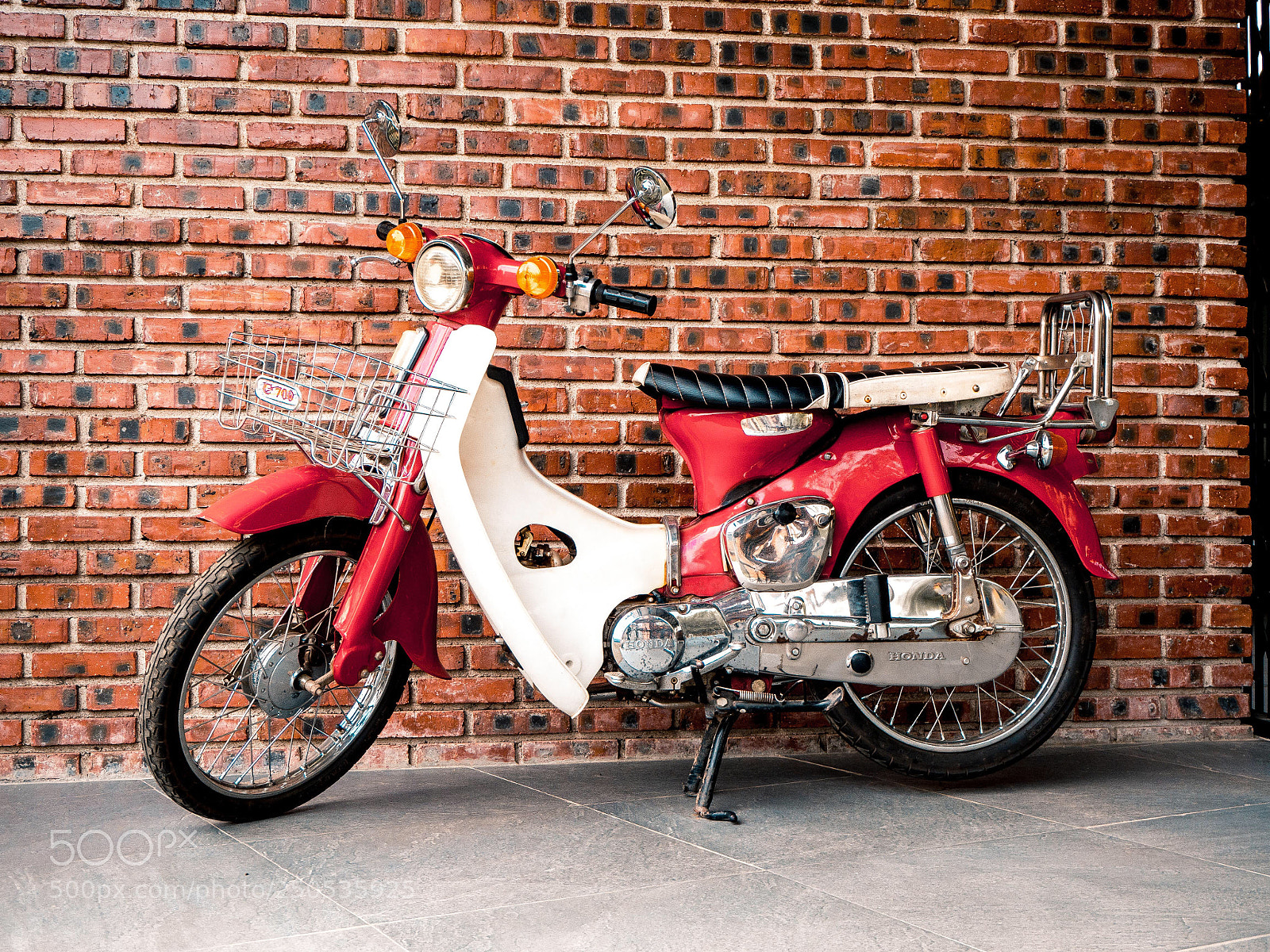 Olympus OM-D E-M10 II sample photo. Super motocycle photography