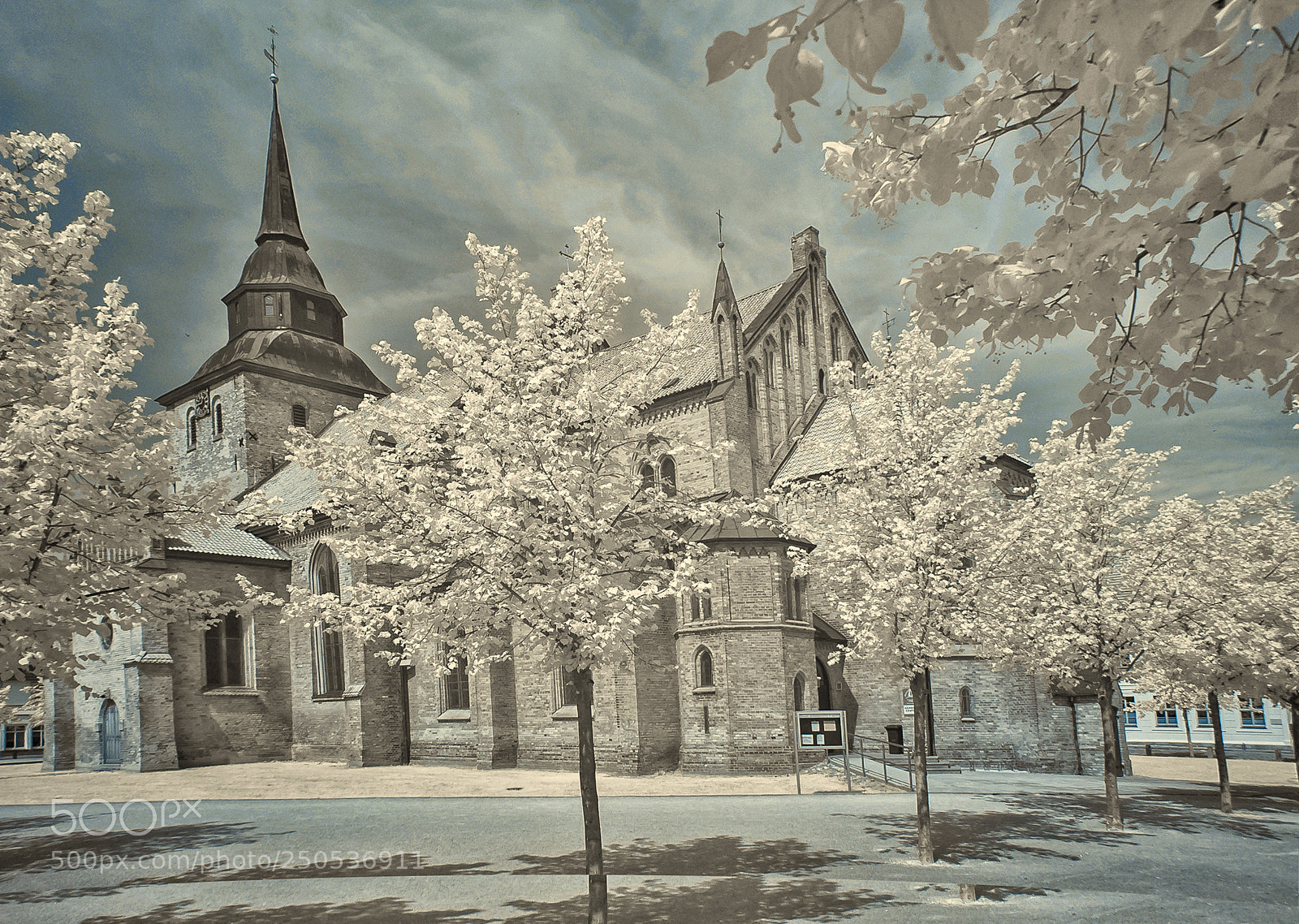 Nikon D70 sample photo. St marien boizenburg elbe photography