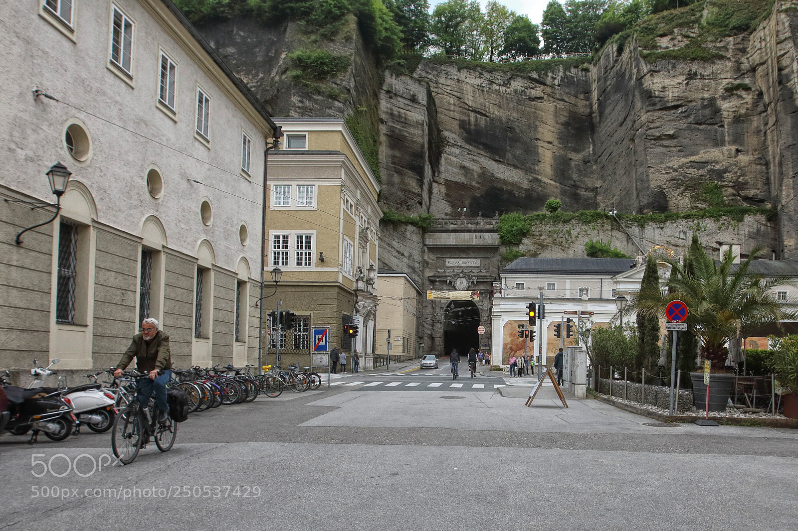 Canon EOS 5D Mark IV sample photo. Salzburg photography
