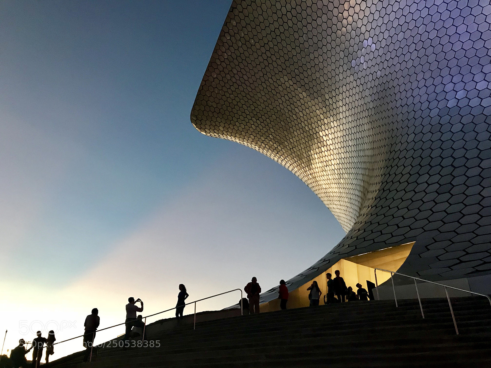 Apple iPhone 7 sample photo. Museo soumaya, cdmx photography