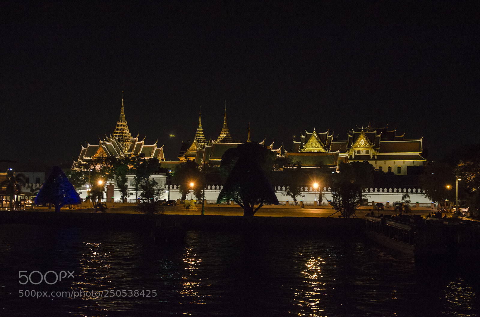 Nikon D5100 sample photo. Grand palace and emerald photography