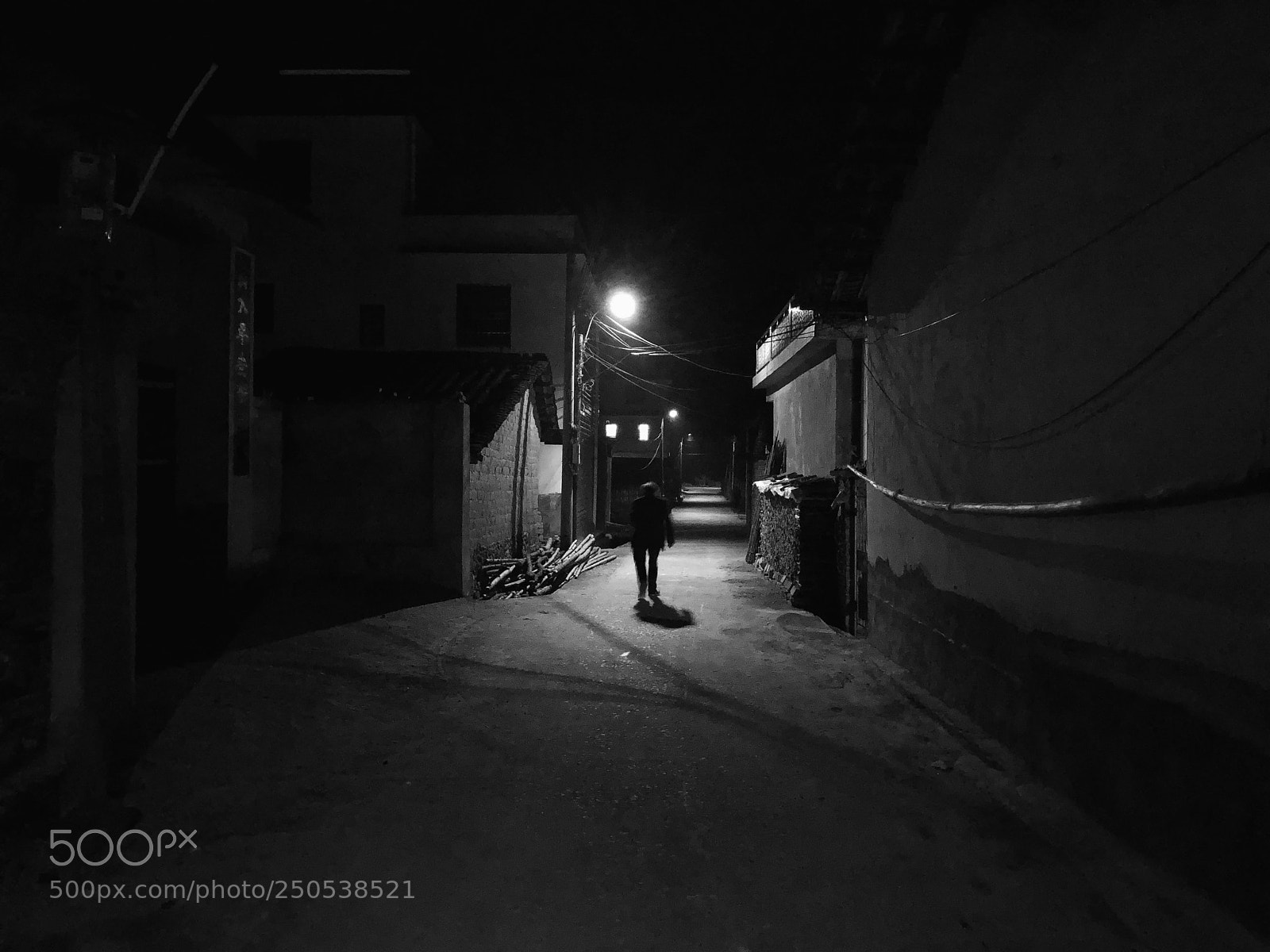 Apple iPhone 8 Plus sample photo. Night photography
