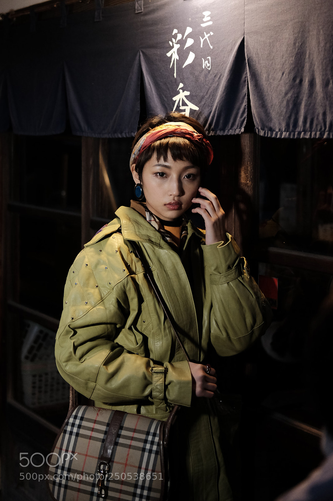 Fujifilm X-T10 sample photo. Closedshop photography