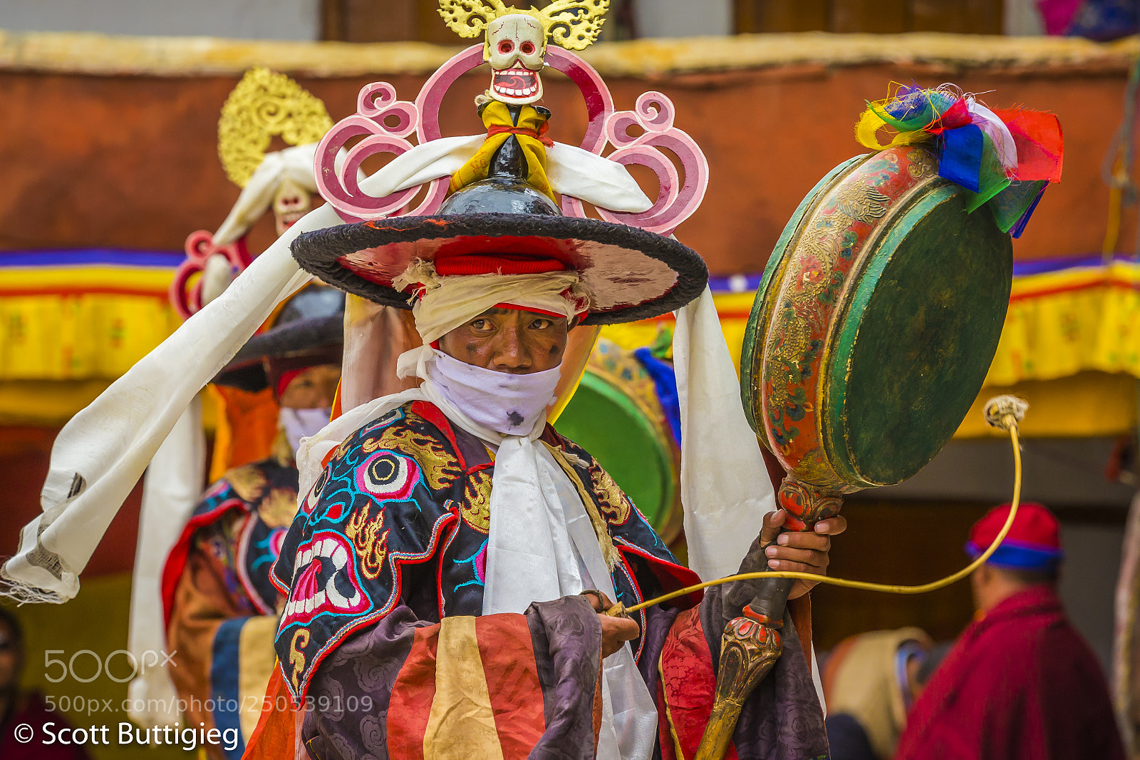 Canon EOS-1D X sample photo. Black hat dancer photography