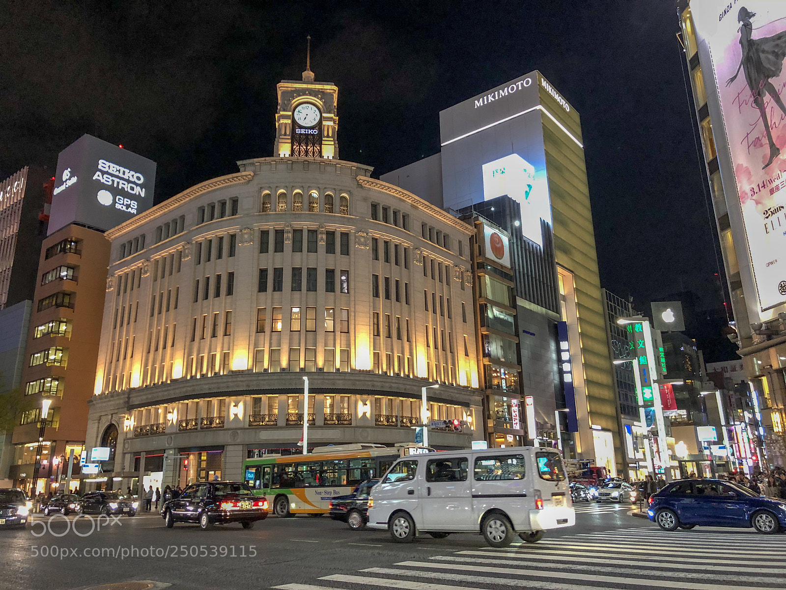 Apple iPhone X sample photo. Ginza, tokyo photography