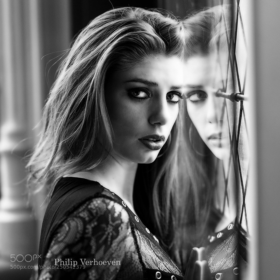 Sony a7R II sample photo. Yasmina (square) photography