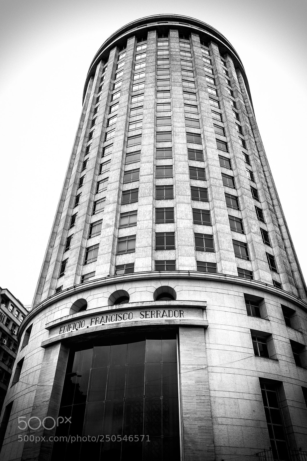 Canon EOS 500D (EOS Rebel T1i / EOS Kiss X3) sample photo. Building francisco serrador photography