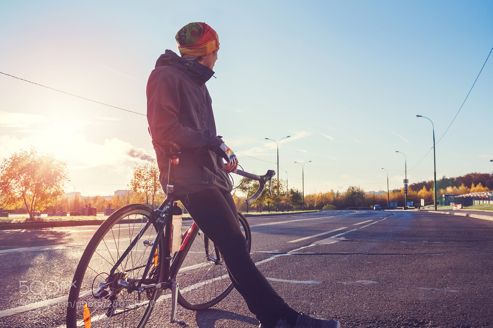 Canon EOS 650D (EOS Rebel T4i / EOS Kiss X6i) sample photo. Cyclist with bicycle on photography