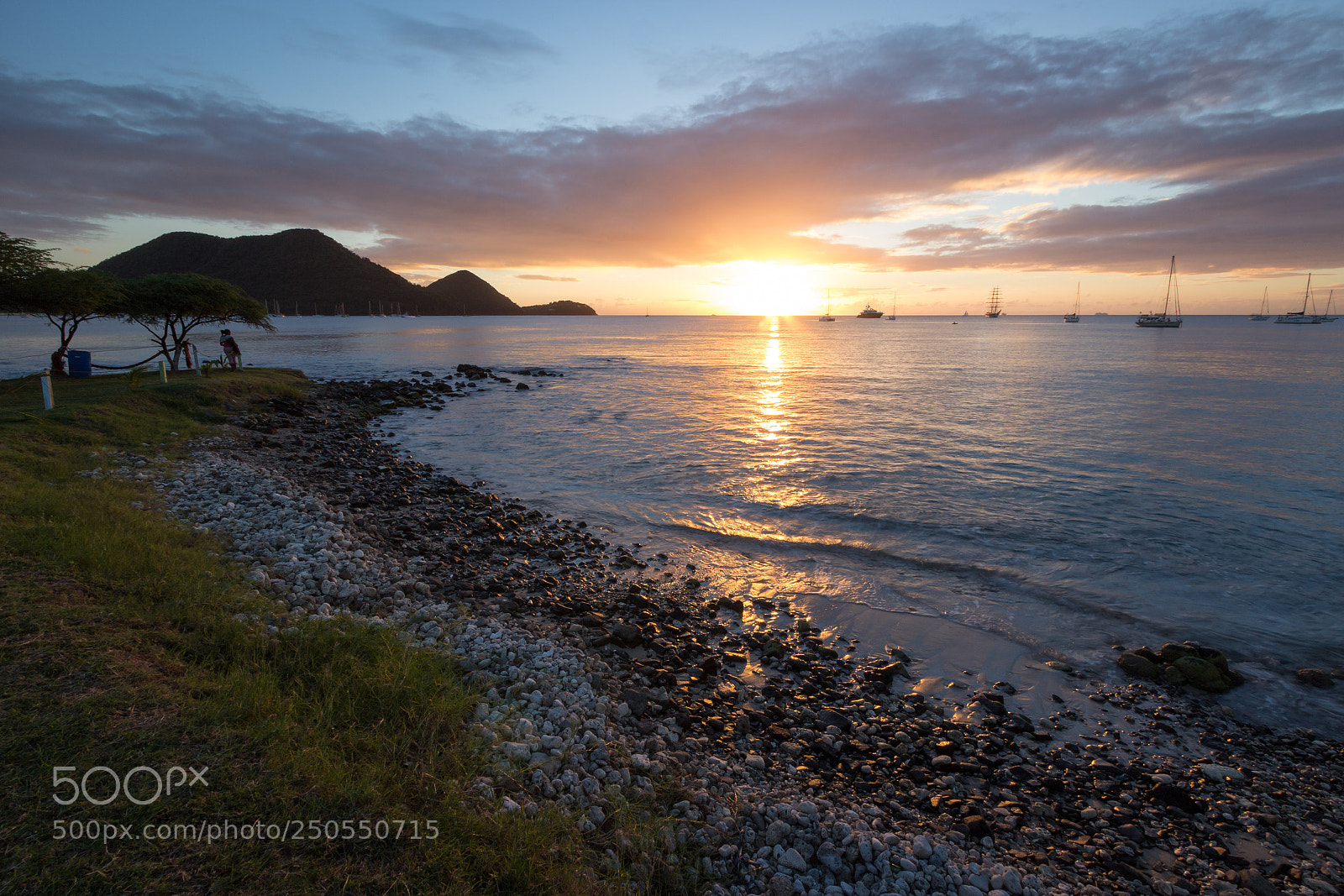 Canon EOS 600D (Rebel EOS T3i / EOS Kiss X5) sample photo. Sunset in gros islet photography