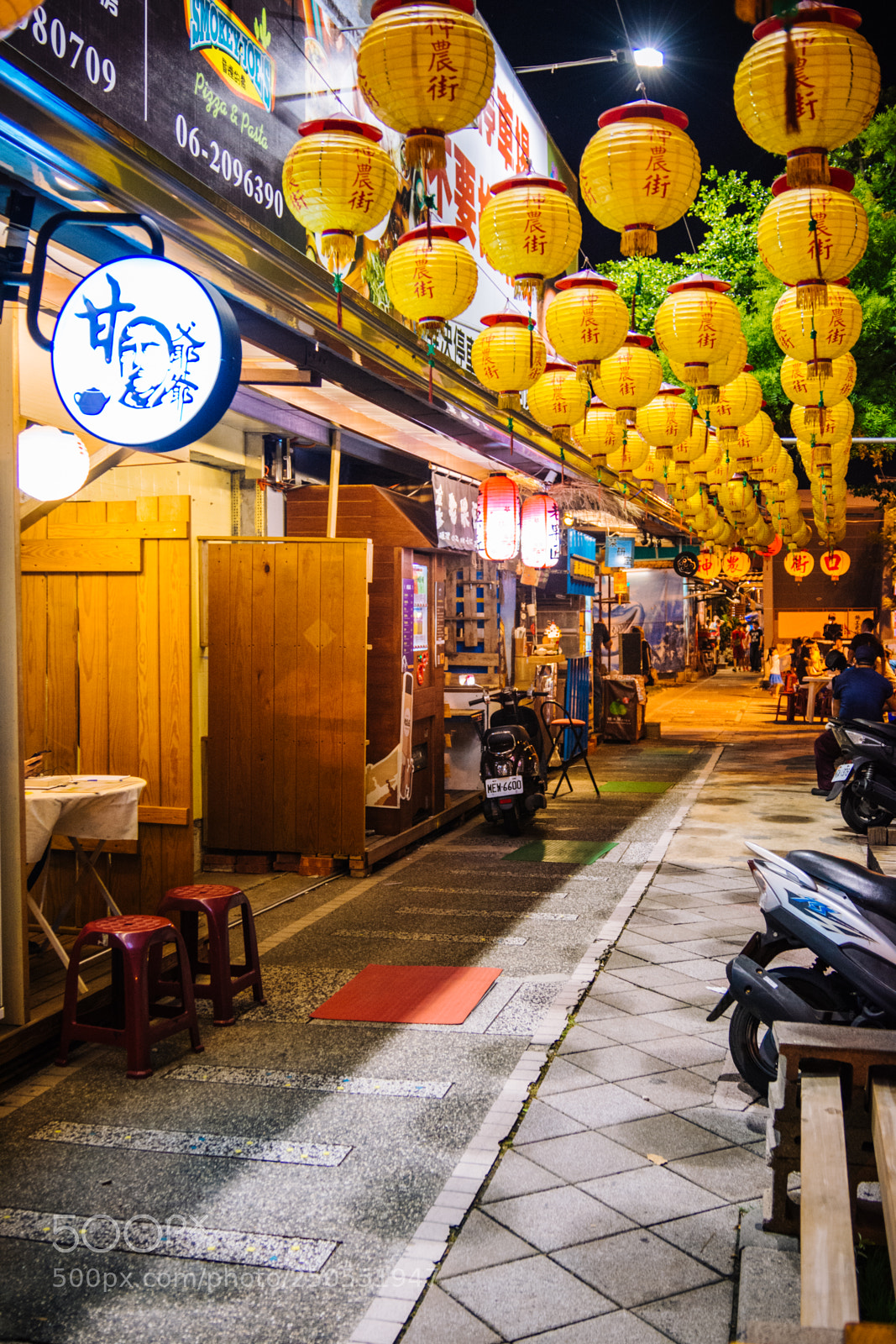 Nikon D7200 sample photo. Tainan alley photography