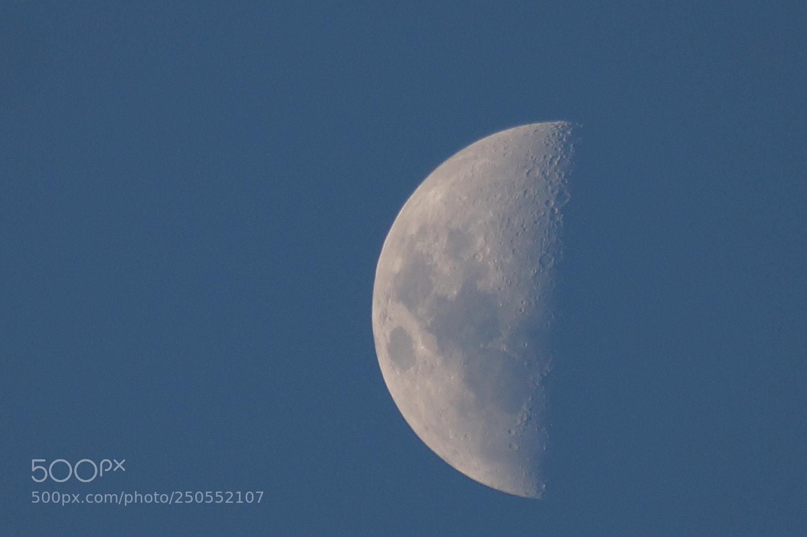 Sony SLT-A58 sample photo. Half moon photography