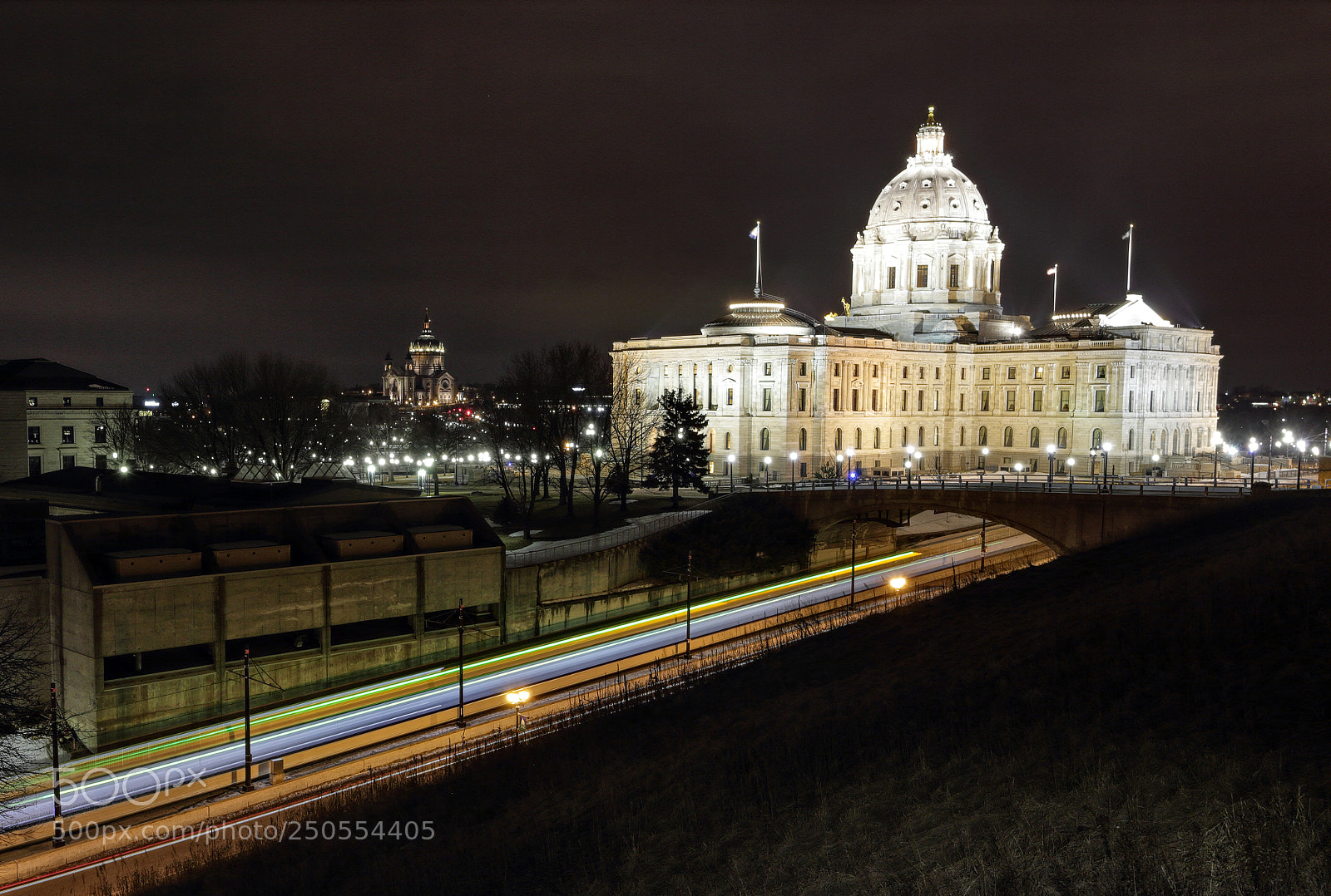 Canon EOS 550D (EOS Rebel T2i / EOS Kiss X4) sample photo. Transit, capitol, cathedral, in photography