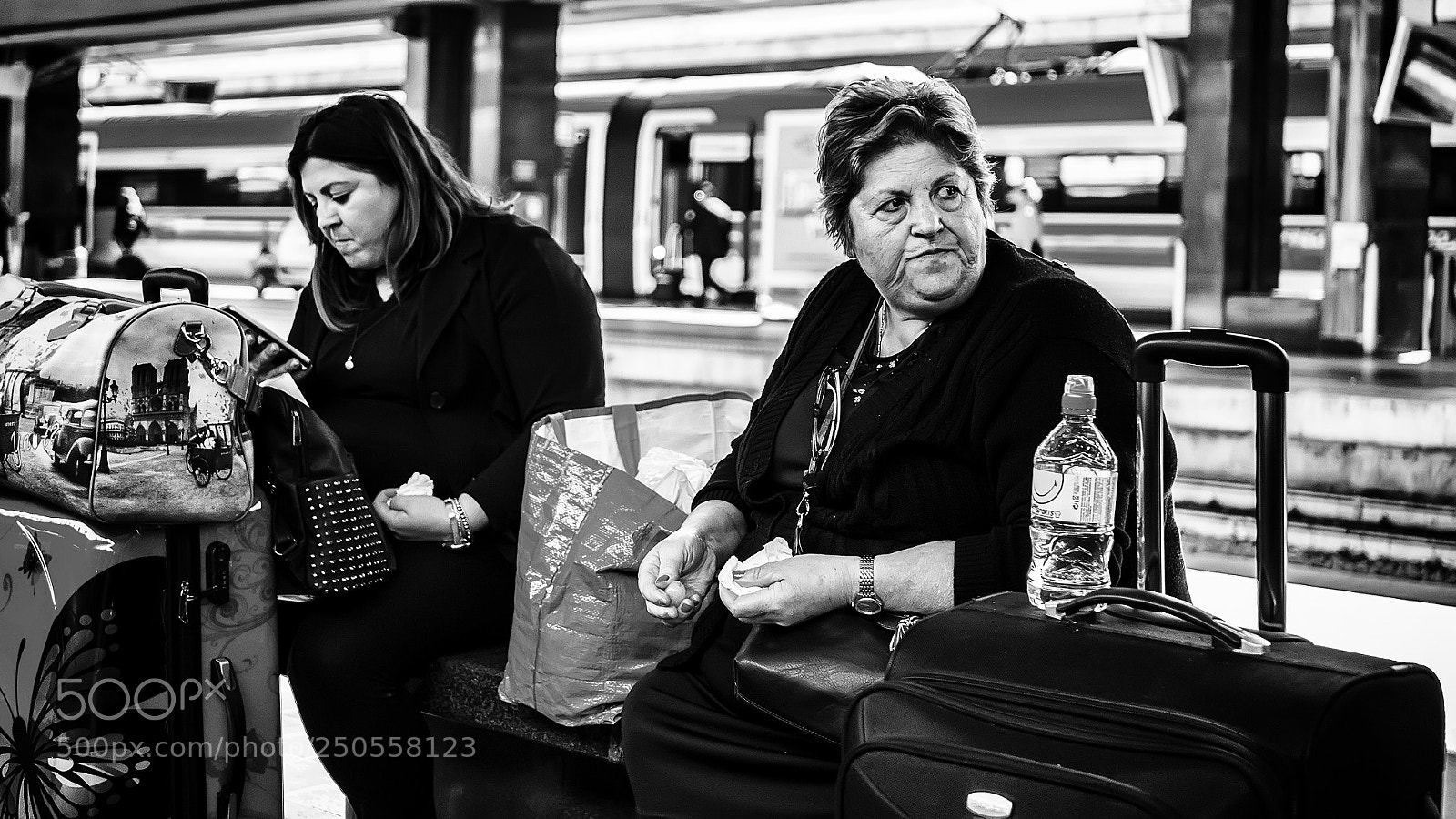 Olympus OM-D E-M10 II sample photo. Railway station #639 photography