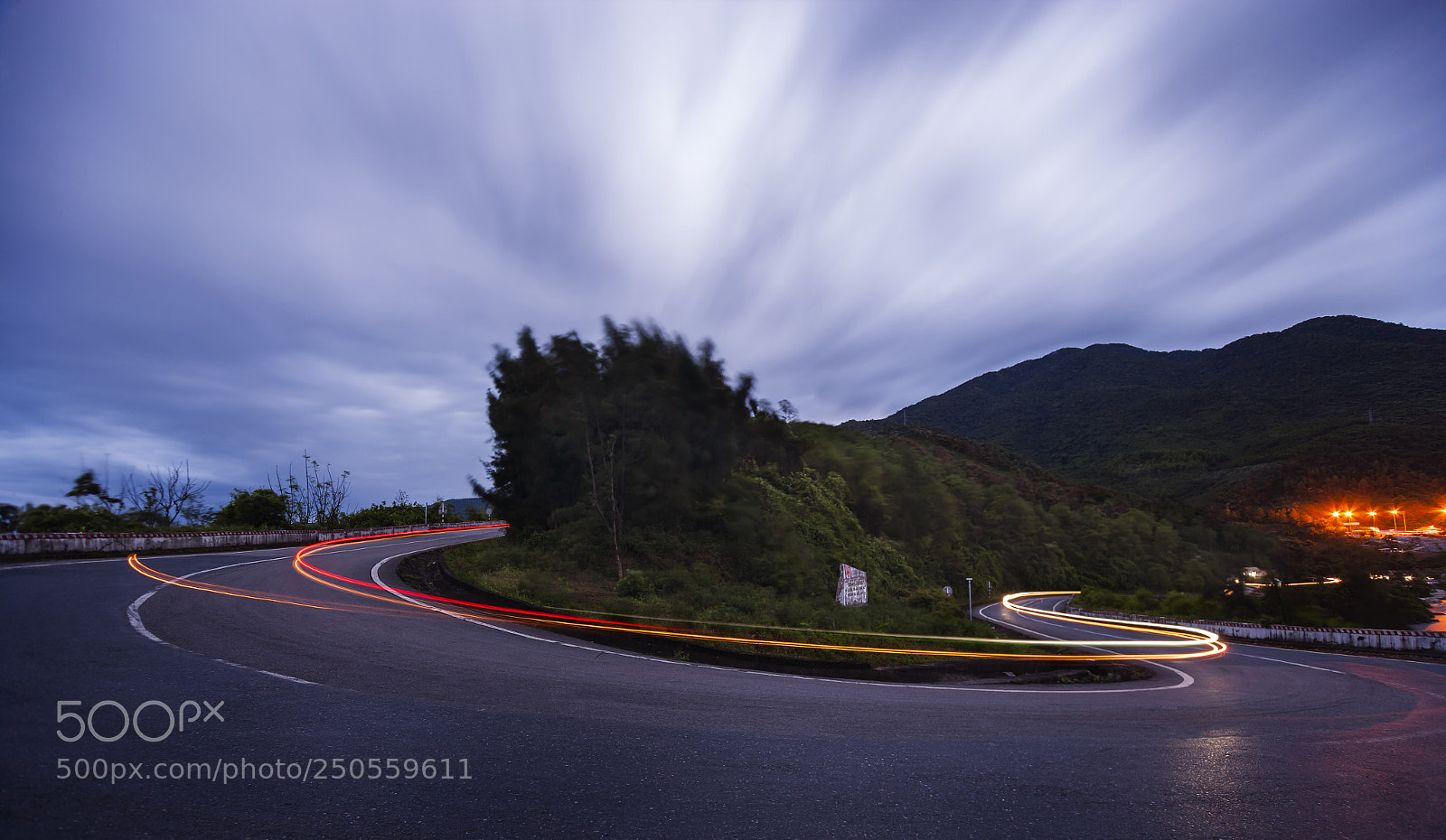 Canon EOS-1Ds Mark II sample photo. Hai van pass central photography