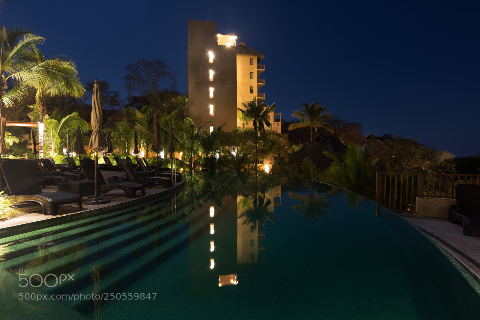 Nikon D7200 sample photo. Resort at night #2 photography