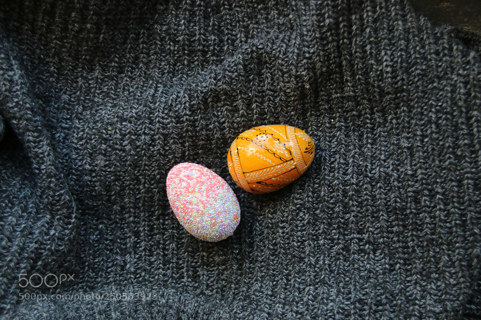 Canon EOS 70D sample photo. Easter eggs. holiday background. photography
