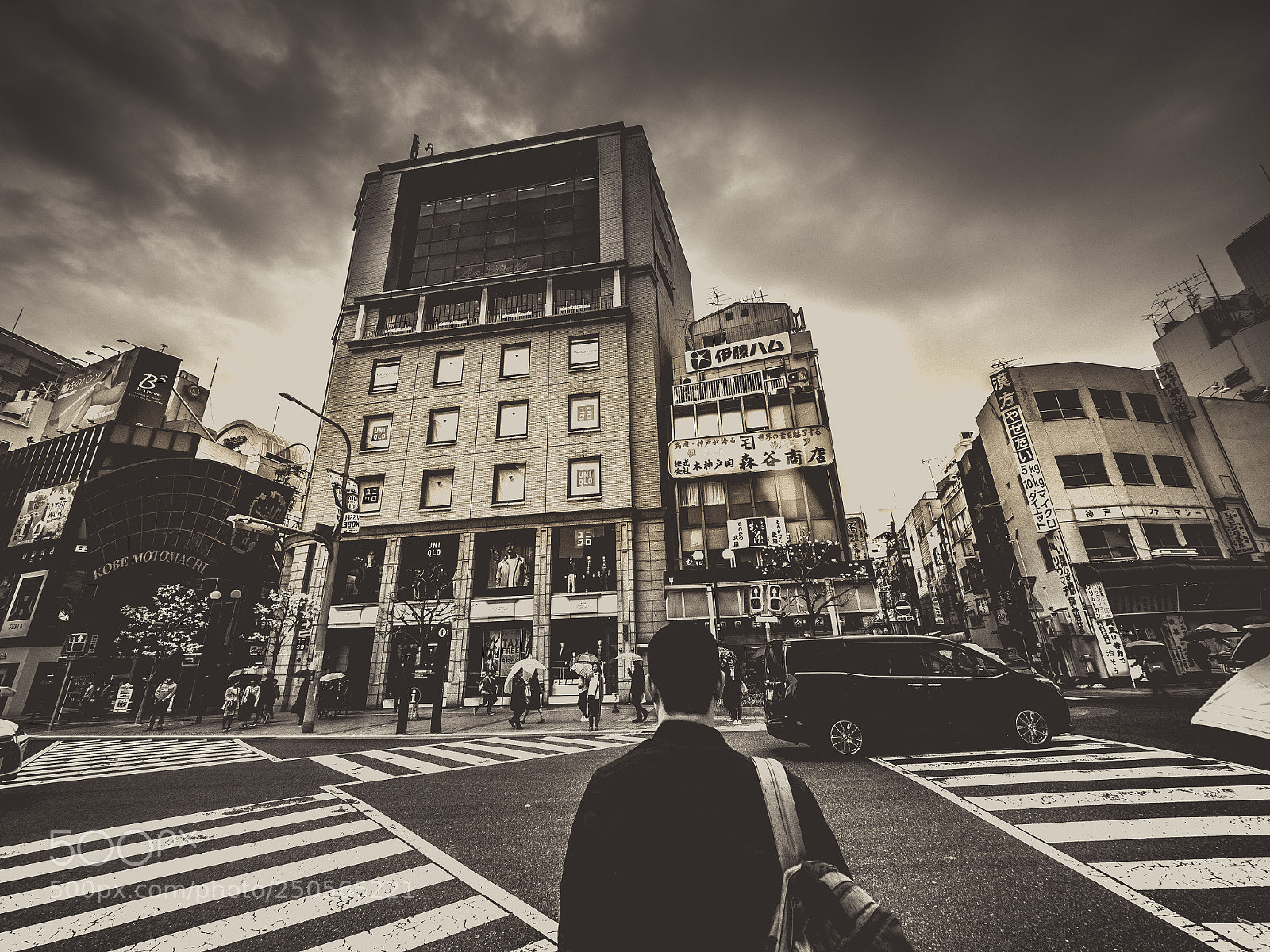 Olympus OM-D E-M5 II sample photo. 神戶街頭 photography