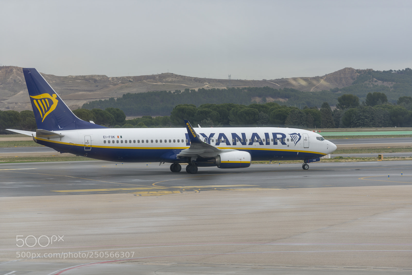 Nikon D600 sample photo. Ryanair photography