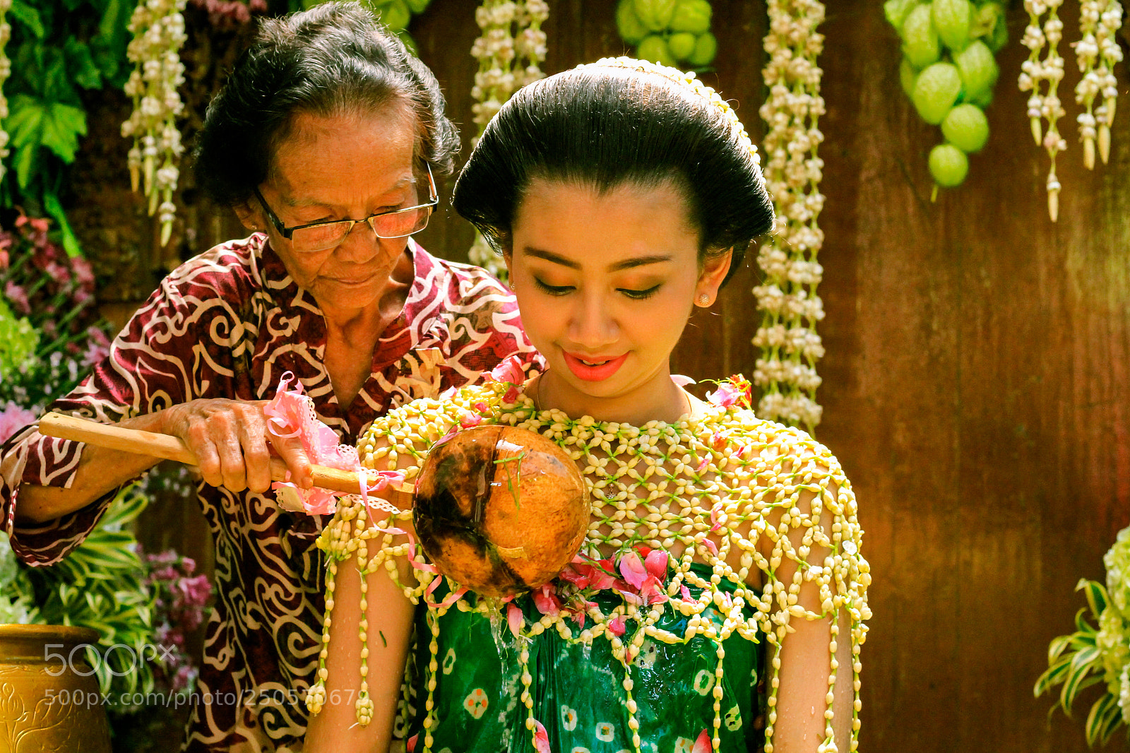 Canon EOS 7D sample photo. Tingkepan - a javanese photography