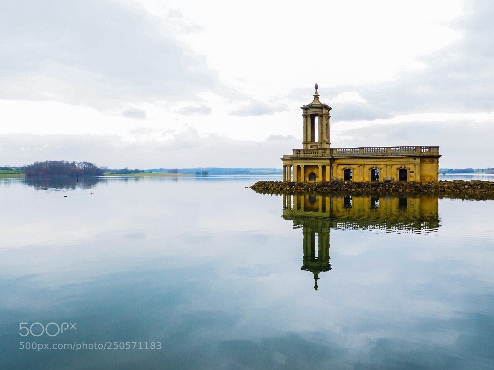 Olympus OM-D E-M10 II sample photo. Normanton church  photography