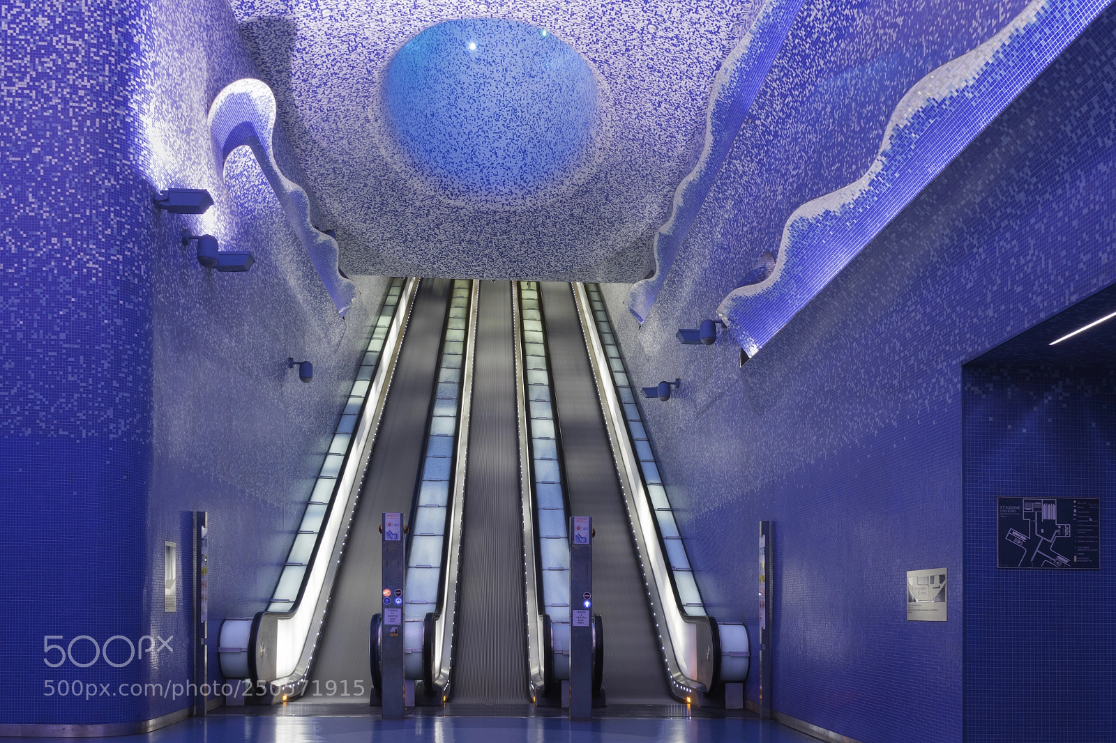 Sony a7 II sample photo. Metro dell'arte toledo photography