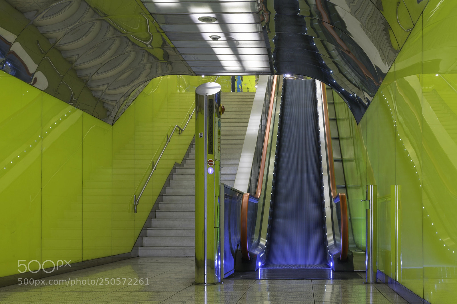 Sony a7 II sample photo. Metro dell'arte università photography