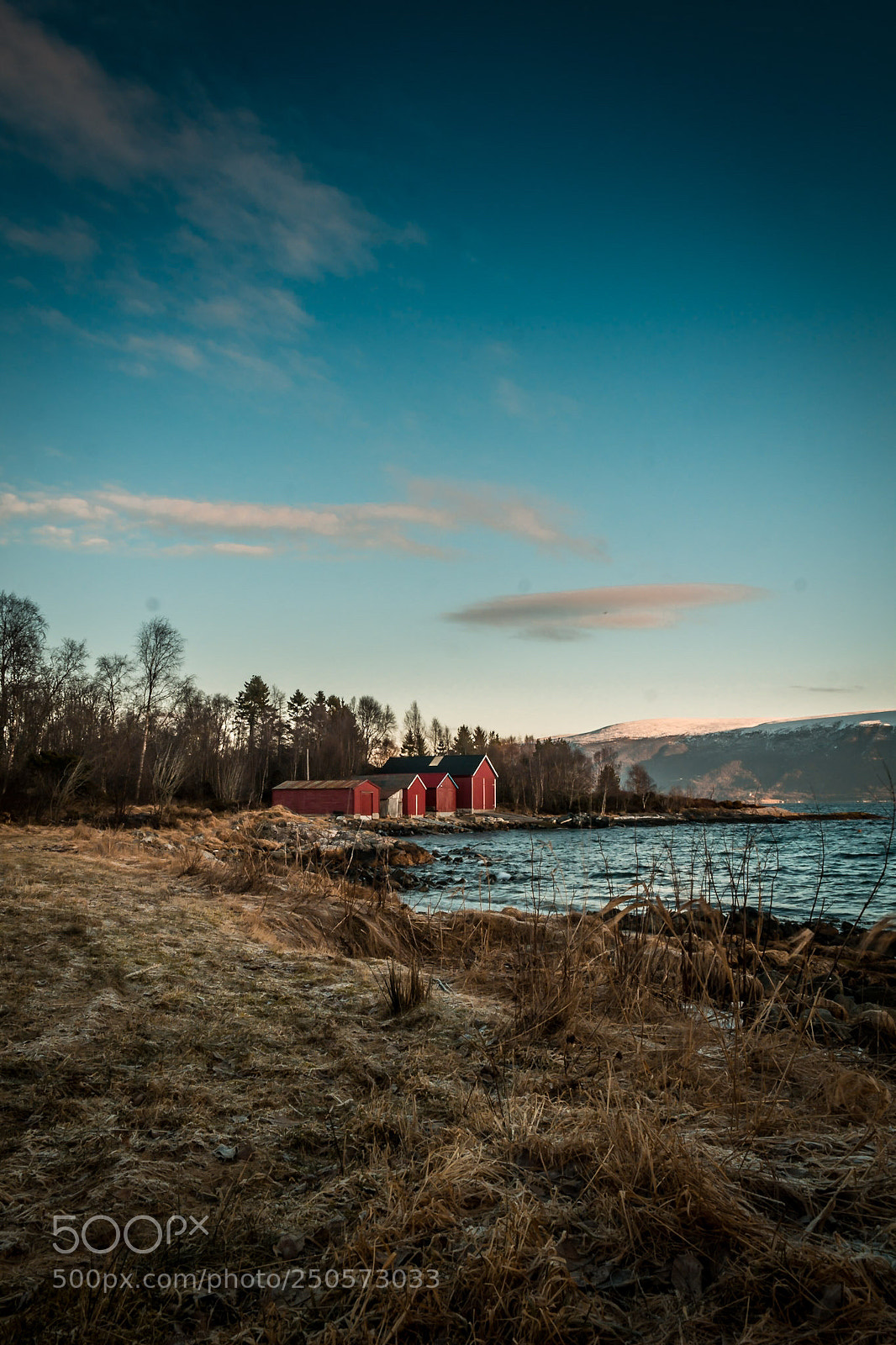 Samsung NX30 sample photo. Against the sunrise photography